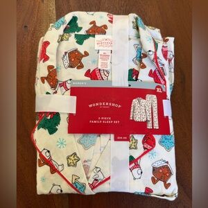 Christmas Pajamas NWT sz xl
